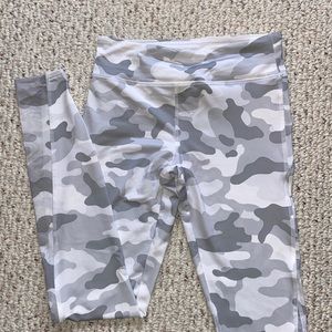 Army print athletic leggings with mesh fabric on side of lower legs